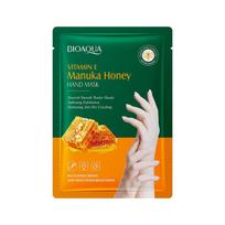 Vitamin E Hand Mask Manuka Honey Nourishing Hydrating Hand Care Film Long-Lasting Moisturizing Soft Smooth Hand Skincare 1pcs blue