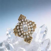 Vintage Baroque Pearl   Brooches For Women Coat Jewelry Accessries Gifts beige