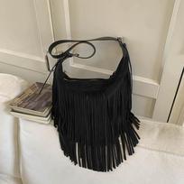 IELGY Ladies Retro Suede Boho Messenger Bag with Tassels juoda
