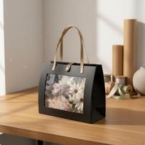 Skaidraus langelio dovanų maišelis Elegantiško dizaino popierinė rankinė su rankenomis Universali permatoma juoda
