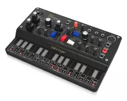 „Behringer D MINI“  Analoginis sintezatorius