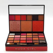 HUDA GIRL Viskas viename makiažo rinkinys su veidrodėliu - Apima 24 akių šešėlių paletę su šepetėliu, 3 antakių pudras, 3 lūpų blizgius, 2 aplikatorius, skaistalus, kontūravimo priemonę red