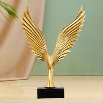 Eagle Statue Resin Figurine Aesthetic Modern Art Figurine, Desktop Ornament, Winged Sculpture Golden beige