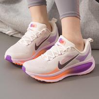Nike Women's Vomero Running Shoes US 7.5 white