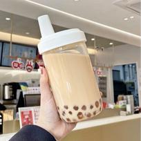 500/850ml Vandens Buteliukai Puodelis su Šiaudeliu Sulčių Pieno Plastikinis Puodelis su Dangteliu Šiaudeliu Burbulinės Arbatos Kavos Puodeliai Didelės Talpos Gėrimo Indai 500-850ml white