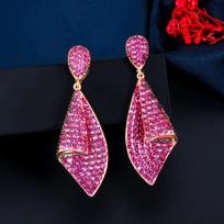 Creative Micro-Set Zircon Geometric Shape Needle Petal Earrings Elegant Temperament Earrings pink