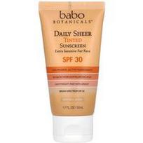 Babo Botanicals, Kasdienis skaidrus tonuotas apsauginis kremas nuo saulės, SPF 30, natūralus švytėjimas, be kvapiklių, 50 ml