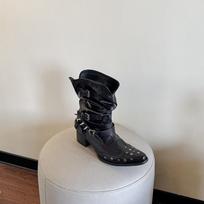 Cowhide version~ niche Spice Girl leather rivet short tube western cowboy boots women's thick heel locomotive Martin boots leather boots 35