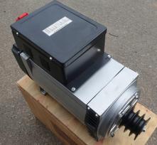 Trifazis generatorius 10,0 kVA, 400V, varinė apvija, AVR