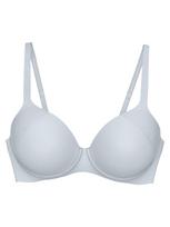 TRIUMPH Liemenėlė 'Body Make-Up Soft Touch' šviesiai pilka