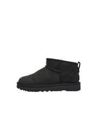 UGG Auliniai batai 'Classic Ultra' juoda