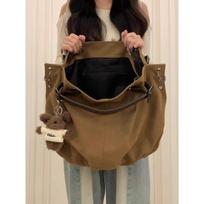 Tote Bag with Large Capacity and Multiple Pockets, for Commuting, with A Single Shoulder Strap and A Slanted Design. black