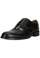 CLARKS Batai su raišteliais 'Craft Remi Lace' juoda