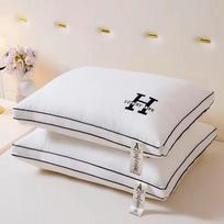 Kaklo stuburo apsauginė pagalvė su siuvinėtu grynos medvilnės užpildu 48*74cm one pack white