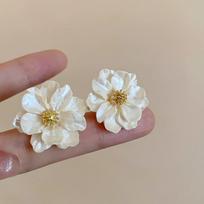 Korean Temperament Resin Flower Stud Earrings for Women Girls Sweet Elegant Camellia Earring Bridal Wedding Party Jewelry Gift balta