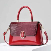 Senior Drop-shaped Lock Bag Women's Latest Design Square Patent Leather Handbag Chain Single Shoulder Crossbody Bag used for Women . gray