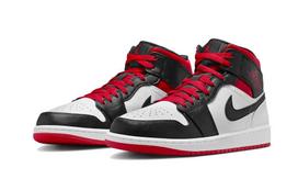 Air Jordan 1 Mid Gym Red Black Toe 45.5 EU raudona