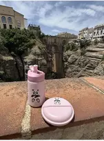 CARL OSCAR - Nerūdijančio plieno gertuvė su atlenkiamu šiaudeliu, 400ml, Rožinė panda