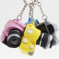 Mielas mini skaitmeninis vieno objektyvo DSLR fotoaparato stiliaus LED blykstės raktų pakabukas gray