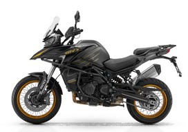 QJMOTOR SRT900SX motociklas
