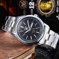 SEIKO 5 Vyriškas automatinis mechaninis laikrodis Juodas ciferblatas Nerūdijančio plieno apyrankė Savaitės ir datos rodymas 50M atsparus vandeniui Verslo riešinis laikrodis one size white