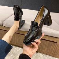 Nauji vintažinio koledžo stiliaus moteriški loaferiai Madingi seklių įsilipamųjų moteriški elegantiški storapadžiai commuting batai Zapatos Mujer 35 juoda