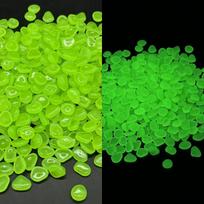 Vidutinio dydžio dirbtiniai šviečiantys akmenukai vazei, vazoniniams augalams ir akvariumo dekoravimui (1-1,5 cm) 100g šviesiai žalios spalvos