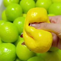 Rankų darbo traškus citrininis streso kamuoliukas, keičiantis spalvą, mango minkštukas, ASMR sensorinis žaislas yellow