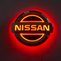 Skirta Nissan MBQ05D LED Automobilio Galinio Emblemos Ženkliuko Lipdukas Šviesa Nissan X-trail Qashqai Rogue Sport Kicks Tiida Altima Versa Juke Leaf Priedams 10.6 X 9.0cm raudona