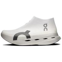 On Cloudboom Strike High top Running Shoes Unisex White 3UE30010462 42.5 balta