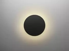 Solar Plus „Circo M“ šviestuvas, 2700 K/3000 K/4000 K, 670–1940 lm, 7,5–22 W, 130° sklaida, IP65, IK10. Įtampos matuoklis, L70, 100 000 t.