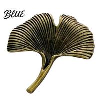 Ginkgo Leaf Brooch Men Suit Lapel Pin Feather Apricot Design Retro Style Zinc Alloy for Shirt Collar Coat Cardigan Scarf Button Pin D black