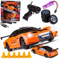 Radijo bangomis valdoma 4x4 NISSAN GTR modelio mašina, 1:24, 2,4 GHz, DRIFT