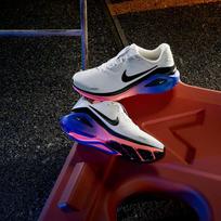 Nike Structure 26 'White Atomic Pink' 40.5 gray