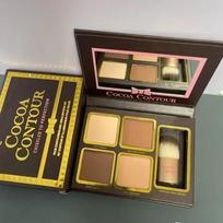 pg001 TooFaced 4 spalvų makiažo pudra su šepetėliu Kakavos veido kontūravimo priemonė 01 beige