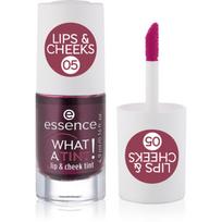 essence WHAT A TINT! skystieji skaistalai ir lūpų blizgis atspalvis 05 Velvet Berry 4.9 ml