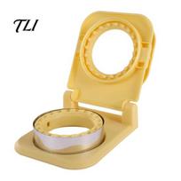 Uncrustable Sandwich Maker Crustless Cutter & Sealer, Round Maker, DIY Homemade Food Grade Cutting Sealing Tool for Kids Lunch Box, Bento geltona