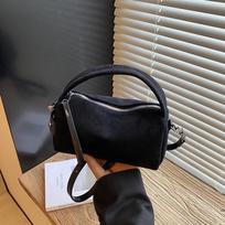Premium sense niche hand carry pillow bag women's new autumn and winter retro versatile commuter messenger bag juoda