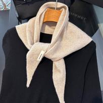 100% Australijos grynos vilnos megzta trikampė skara moterims galvos skarelei, prabangi ir kasdieniška šilta universali skara moterims 110*40cm smėlis
