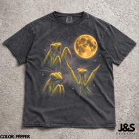 Three Praying Mantises Moon Shirt, Funny Praying Mantis Tee, Retro Insect Tshirt, Vintage Moon Graphic Tee, Bug Lover Gift S gray