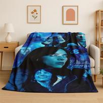3D Billie Eilish Dainininkė Žvaigždė Flanelinis pledas Minkštas Šiltas Pledas Miegamajam Svetainei Lovai Kelionėms Stovyklavimui Iškylai Dovana Size: 75*100cm, Weight: 230 GSM blue