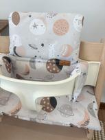 Vandeniui atsparios pagalvėlės Stokke Tripp Trapp, 2in1, triušiai ir mėnuliai