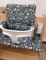 Vandeniui atsparios pagalvėlės Stokke Tripp Trapp 2in1, pilkai žali su lapeliais