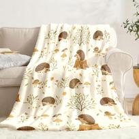 1pc 1pcs Adorable Hedgehog Blanket Suitable for Any Season, Lightweight Plush Flannel Bedspread with Single-Sided Hedgehog Print, Cozy Nap Blanket for 75X95CM white