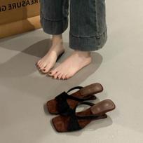 New Square-toed Wedge Heel Half-drag Beach Shoes and One-strap Women's Flip-flops 35 juoda