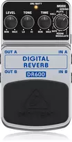 Behringer DR600 skaitmeninis erdvės efektų pedalas, 6 režimai, stereo, juodas/sidabrinis