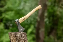 NEO TOOLS Bushcraft kirvis su makštele, 400 g