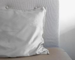 Sleeptime dirbtinio šilko pagalvės užvalkalas Beauty Skin Care sidabrinis - Vienas užvalkalas