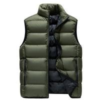 Madingi švarkai Žieminė šilta liemenė Pūkinės striukės Vyriškos liemenės be rankovių Slim Fit Vyriška medvilninė pūkinė striukė Laisvalaikio liemenė M žalia