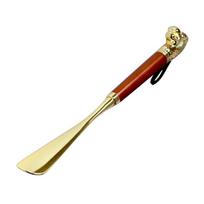 Batųtraukiklis 32cm Metalinis batų ragas Ilgas Liūto/Arklio galvos medinė rankena Batų ragas Rankinis Patvarus Nešiojamas Batų keltuvas Sumažina lenkimąsi brown